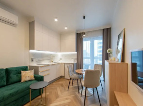Na Bratskoy 16 Flat