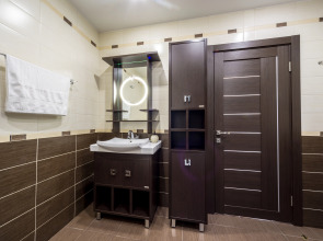 Квартира Тёплая солнечная возле БЦ Первая Башня