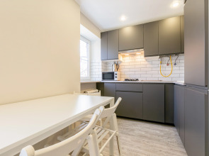 Апартаменты на набережной Адмирала Серебрякова