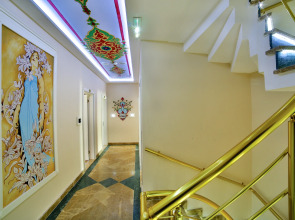 Отель Seven Hills Palace