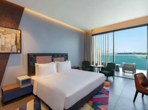 Отель Hyatt Centric Jumeirah Dubai