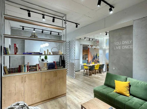 Хостел izzzi hostel Bishkek