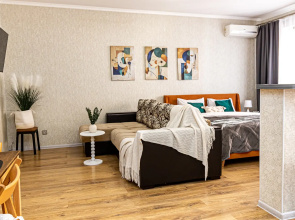 Dvukhkomnatnaya Ryadom S Parkom Krasnodar Flat