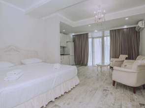 Отель Royal Medis