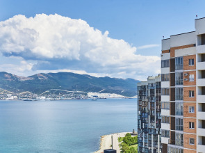 Квартира Уютная студия с потрясающим видом на море в центре