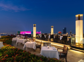 Отель Tower Club at lebua