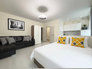 Na Baumana 8 Apartments
