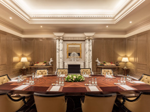 Отель Al Habtoor Palace