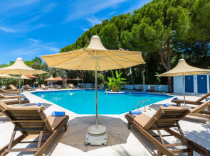 Risus Garden Marina Hotel