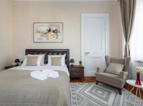 Апартаменты Улучшенные с Двумя Спальнями и Балконом