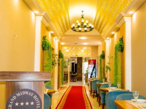 Отель Grand Midway