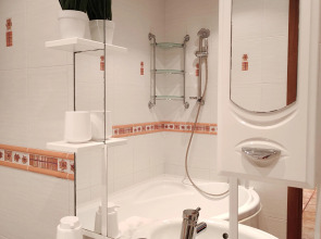 Квартира на Бикбая 23/2. Просторные трёхкомнатные апартаменты на 6 гостей.