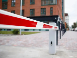 Апартаменты Мини студия в Центре с кухней, душем и большим окном