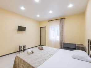 manushak Guest house