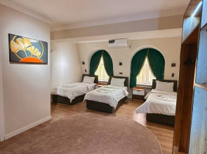 Отель Status Inn