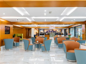 Golden Sands Hotel Apartments