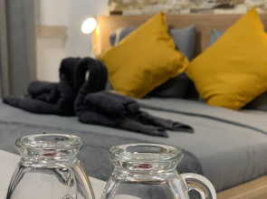 Maya Luxury Guest House