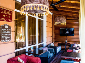 Zhemchug Village Hotel