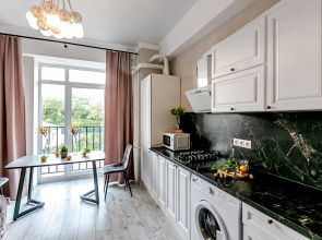 Апартаменты Мята Ирины Савельевой - У входа в парк к долине роз