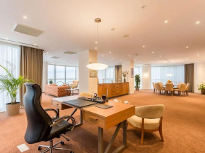 The Grand Gloria Отель