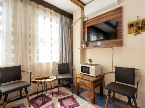Pi Home & Apartments