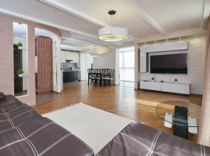 Uyutnaya S Yevroplanirovkoy Flat