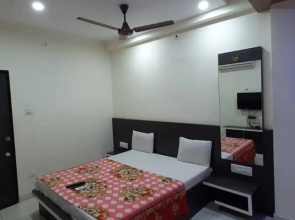 Rajmandir Hotel