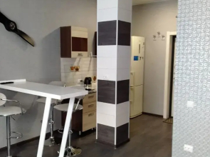 V Samom Tsentre Goroda Artema Flat