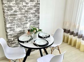 Апартаменты Светлые на Фомушина с Видом на Парк