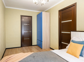 Квартира Просторная двухкомнатная Natali у парка Зюзино