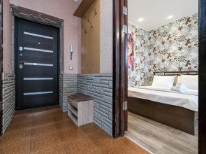 Апартаменты Титова 198/1