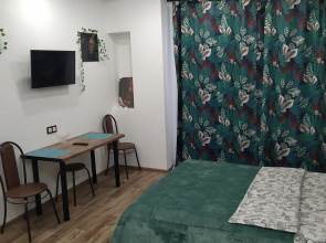 "Den & Nochy" Dzhungli Apartaments