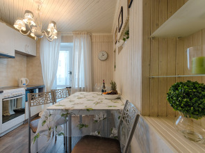 Апартаменты 5-комнатные HomeApart Сторожовская, 8