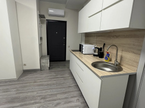 Uyutnye S Novym Remontom Apartments