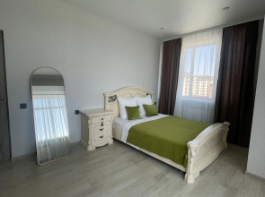 Квартира Просторная на Курсантов Кировцев