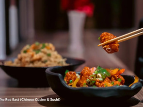 Отель Kingsgate Canal