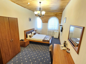 Port Hotel