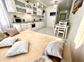 Апартаменты на Ново-Садовой, 106 (лит. О)  с видом на реку Волгу