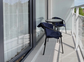 Апартаменты на Кленовой