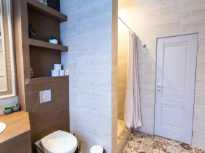 Гостевой дом Four Lions House (Фор Лайонс Хаус)