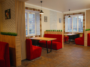 Отель Корона