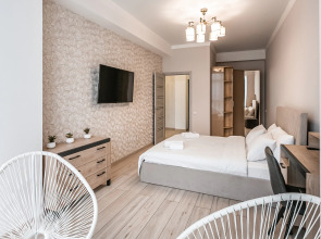 Апартаменты Жасмин от Ирины Савельевой - С лаундж-зоной и балконом- В курортной зоне- У входа в верхний Национальный парк