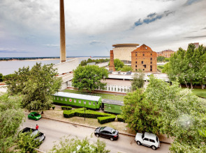 Апартаменты Лофт с видом на музей-Панораму и Волгу