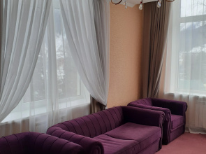 Snezhinka (Dombaj) Hotel