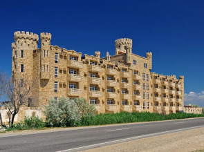 Zamok Azov Hotel
