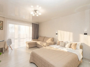 Apartamenty Sibir' House na nabereznoj radom s otelem "Tom'"