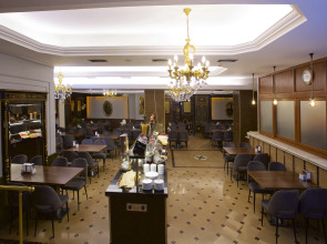 Отель Grand Ant