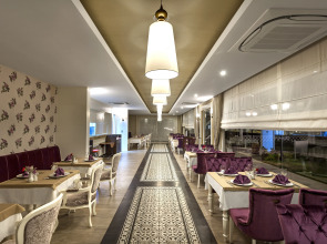 Отель Karmir Resort  & SPA