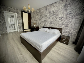 Stroitelei Apartments