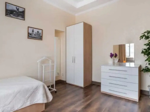 Квартира c Двумя Раздельными Спальнями и Балконом в Центре от Piligrim kmv